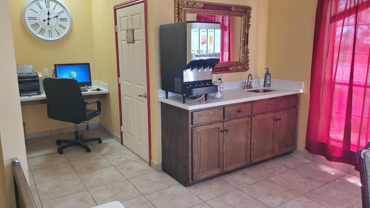 La Bonita Inn & Suites - Mccamey Exterior photo