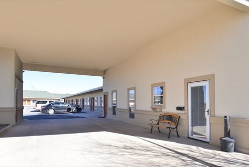 La Bonita Inn & Suites - Mccamey Exterior photo